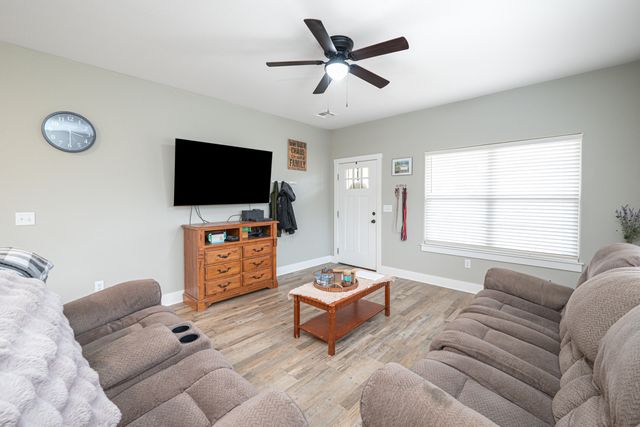 0920 Snyder Springs, Watts, OK 74964