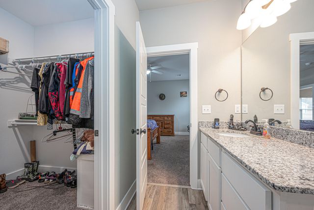 0920 Snyder Springs, Watts, OK 74964