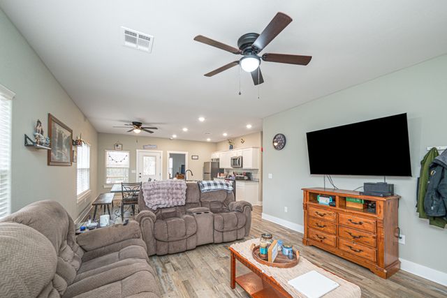 0920 Snyder Springs, Watts, OK 74964