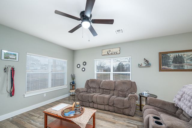 0920 Snyder Springs, Watts, OK 74964