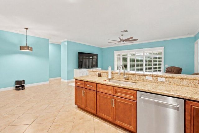 18310 42nd Road N, Loxahatchee, FL 33470