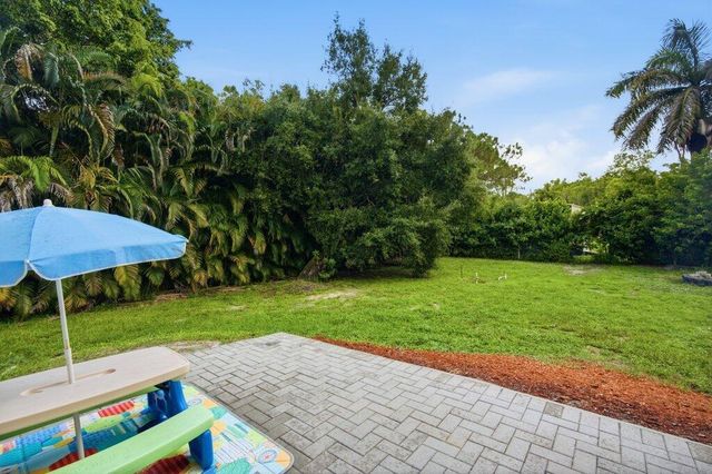 18310 42nd Road N, Loxahatchee, FL 33470