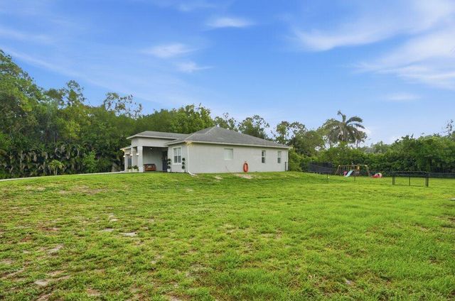 18310 42nd Road N, Loxahatchee, FL 33470