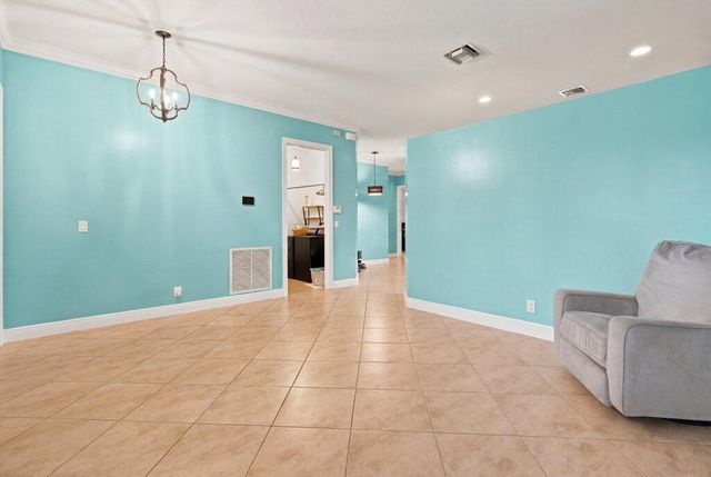 18310 42nd Road N, Loxahatchee, FL 33470
