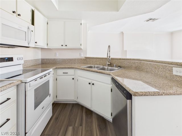8600 West Charleston Boulevard 2093, Las Vegas, NV 89117