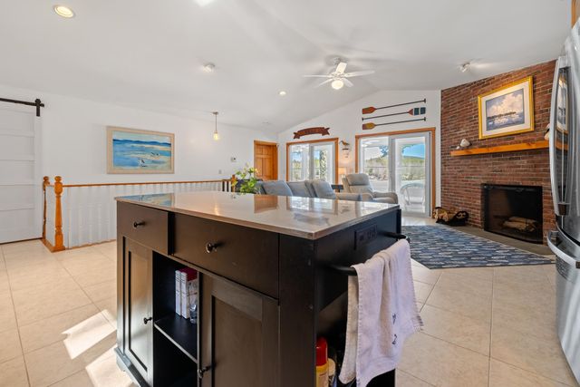 91 Algonquin Road, Enfield, NH 03748