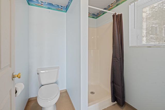 91 Algonquin Road, Enfield, NH 03748