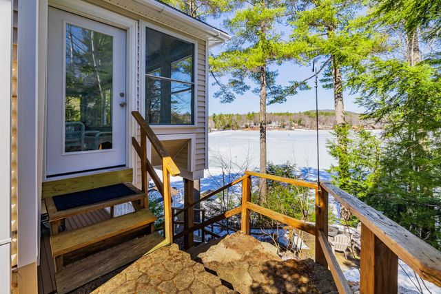 91 Algonquin Road, Enfield, NH 03748