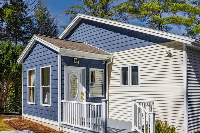 91 Algonquin Road, Enfield, NH 03748