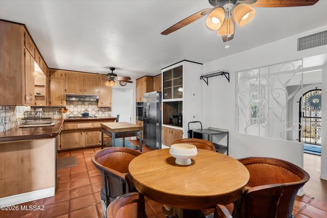 7355 N La Oesta Avenue, Tucson, AZ 85704