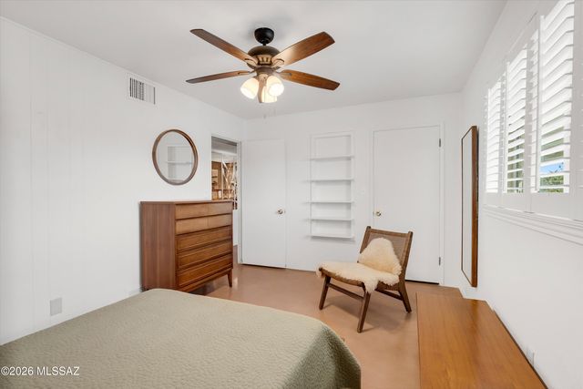 7355 N La Oesta Avenue, Tucson, AZ 85704