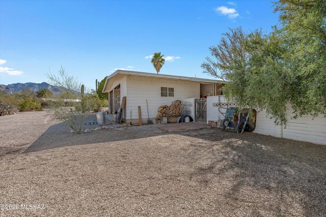7355 N La Oesta Avenue, Tucson, AZ 85704