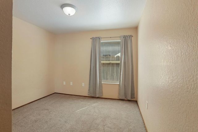 1207 Huntington Pl, Manteca, CA 95336
