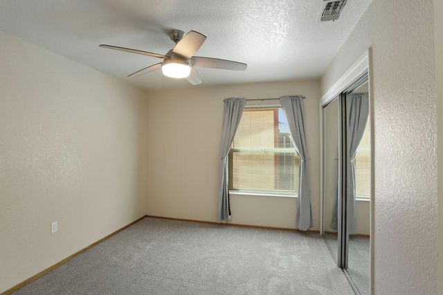 1207 Huntington Pl, Manteca, CA 95336