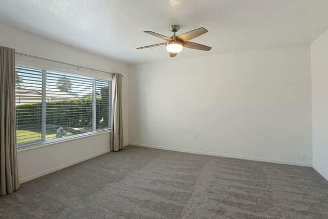 1207 Huntington Pl, Manteca, CA 95336