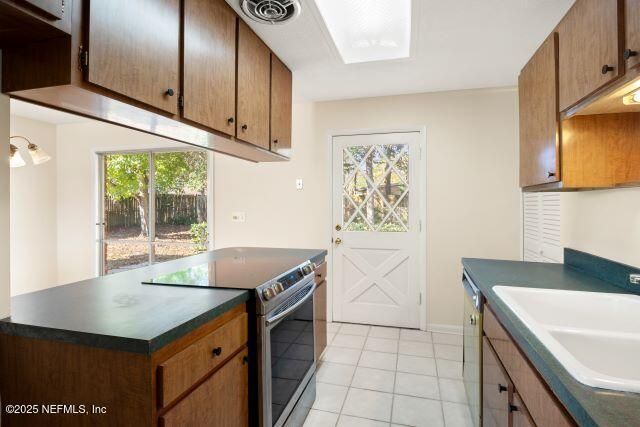 1130 CROWN Drive, Jacksonville, FL 32221