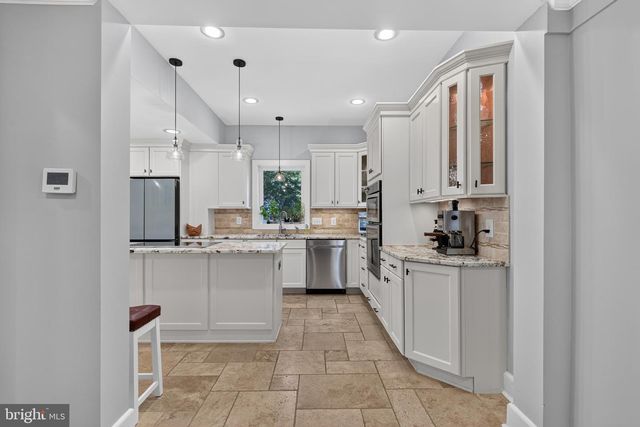 3134 CLAYBORNE AVE, Alexandria, VA 22306