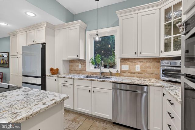 3134 CLAYBORNE AVE, Alexandria, VA 22306