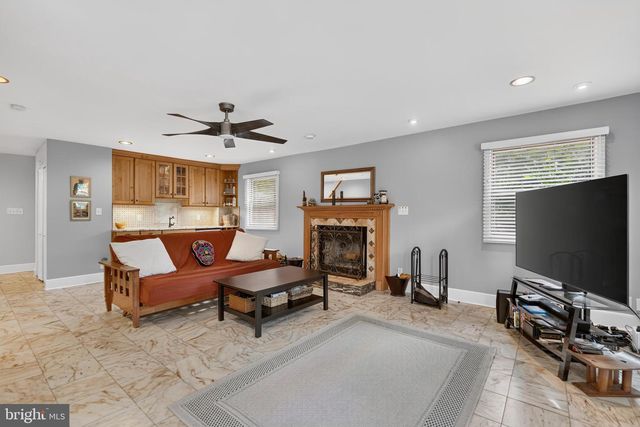 3134 CLAYBORNE AVE, Alexandria, VA 22306