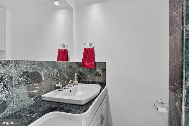 3134 CLAYBORNE AVE, Alexandria, VA 22306