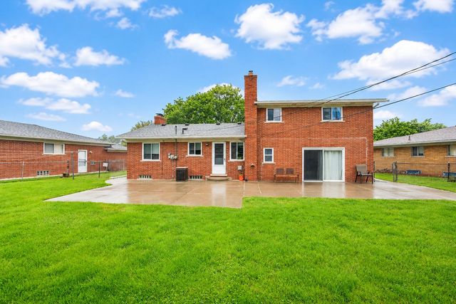 19402 Rockport Street, Roseville, MI 48066