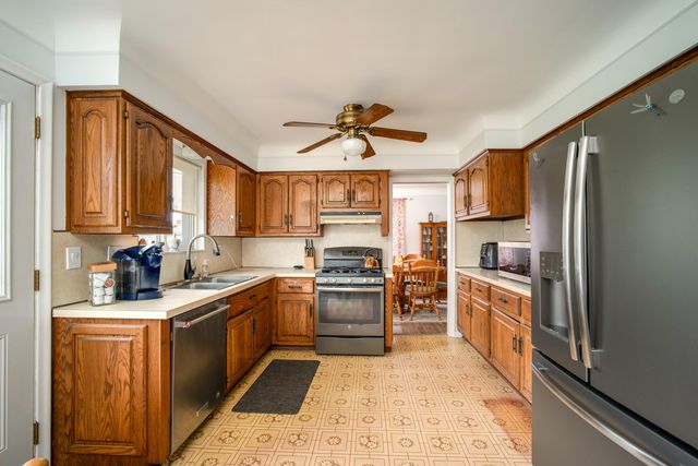 19402 Rockport Street, Roseville, MI 48066