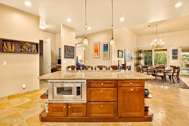 850 W Big Sand Place, Oro Valley, AZ 85755