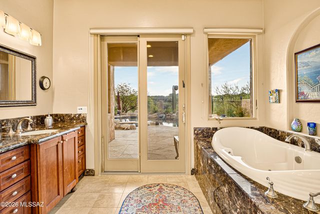 850 W Big Sand Place, Oro Valley, AZ 85755