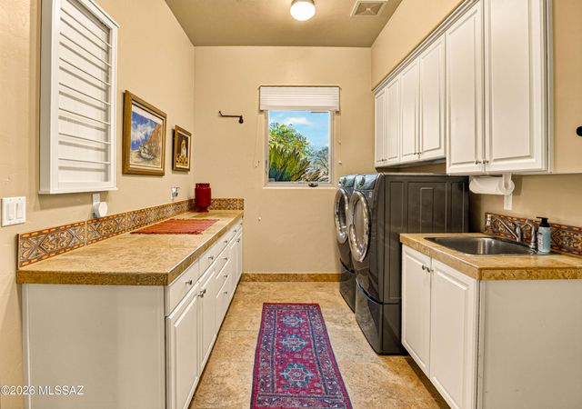 850 W Big Sand Place, Oro Valley, AZ 85755