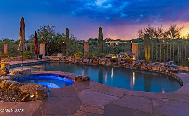 850 W Big Sand Place, Oro Valley, AZ 85755
