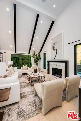 3915 Vista Linda Drive, Encino (los Angeles), CA 91316