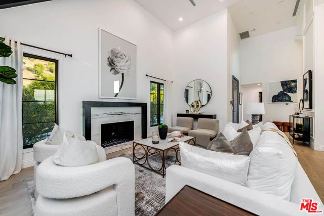 3915 Vista Linda Drive, Encino (los Angeles), CA 91316