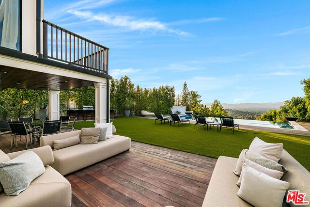 3915 Vista Linda Drive, Encino (los Angeles), CA 91316