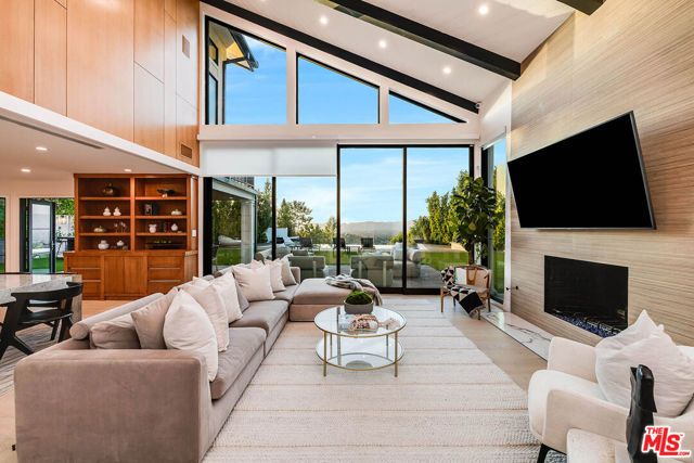 3915 Vista Linda Drive, Encino (los Angeles), CA 91316