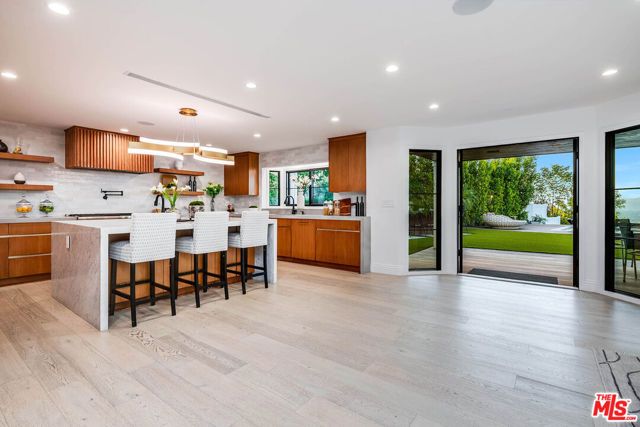 3915 Vista Linda Drive, Encino (los Angeles), CA 91316