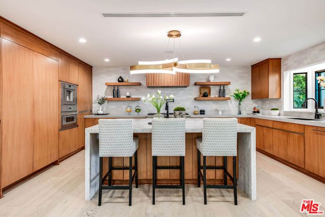 3915 Vista Linda Drive, Encino (los Angeles), CA 91316
