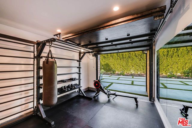 3915 Vista Linda Drive, Encino (los Angeles), CA 91316
