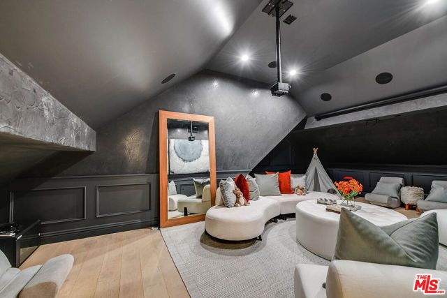 3915 Vista Linda Drive, Encino (los Angeles), CA 91316