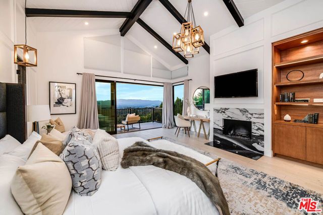 3915 Vista Linda Drive, Encino (los Angeles), CA 91316