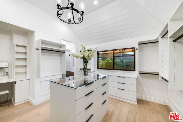 3915 Vista Linda Drive, Encino (los Angeles), CA 91316