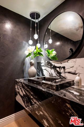 3915 Vista Linda Drive, Encino (los Angeles), CA 91316