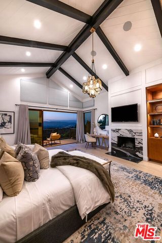 3915 Vista Linda Drive, Encino (los Angeles), CA 91316