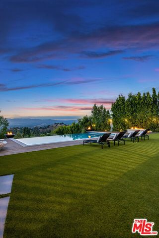 3915 Vista Linda Drive, Encino (los Angeles), CA 91316