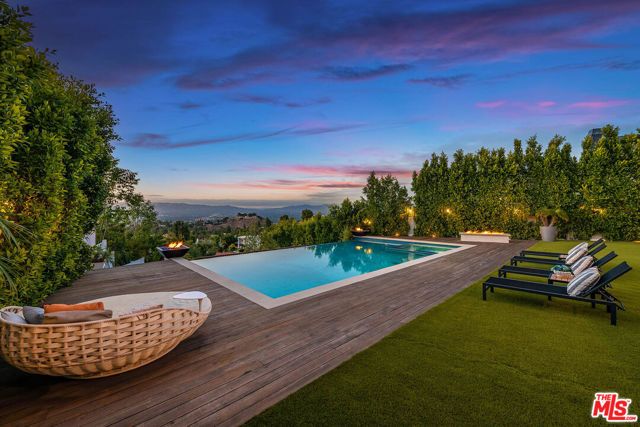 3915 Vista Linda Drive, Encino (los Angeles), CA 91316