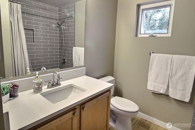 34702 SE Kinsey Street, Snoqualmie, WA 98065