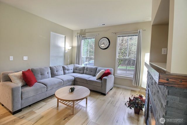 34702 SE Kinsey Street, Snoqualmie, WA 98065