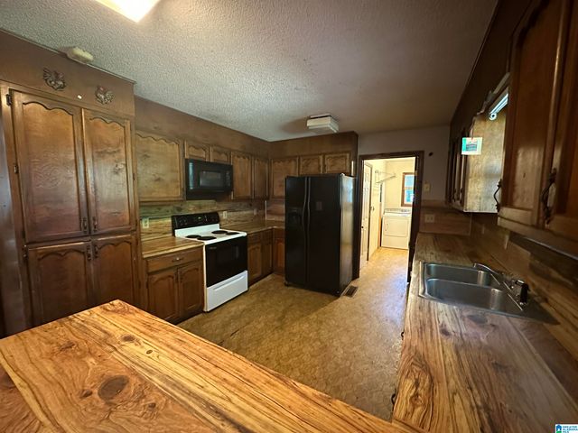 22180 GREEN PINE DRIVE, West Blocton, AL 35184