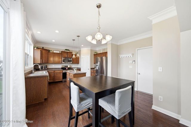 2004 Cherry Creek Rd, La Grange, KY 40031