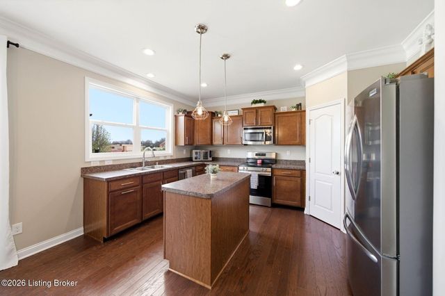 2004 Cherry Creek Rd, La Grange, KY 40031