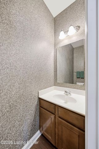 2004 Cherry Creek Rd, La Grange, KY 40031